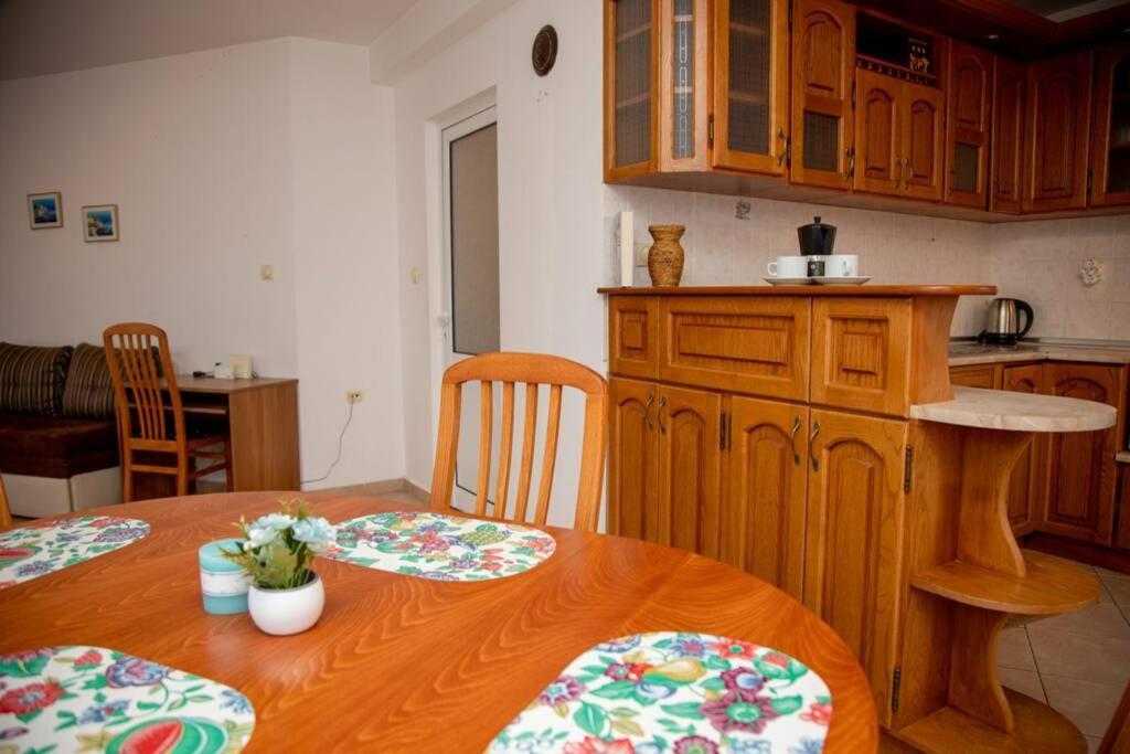 Convenient 1-Bedroom Flat Next To Harmanite Beach Sozopol Eksteriør bilde