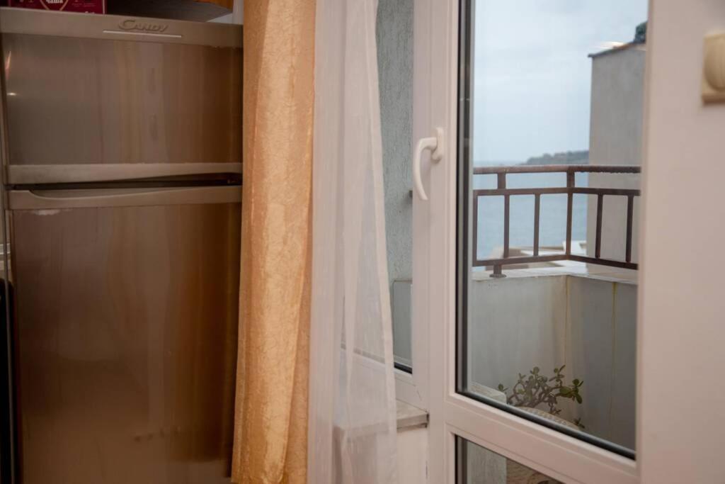 Convenient 1-Bedroom Flat Next To Harmanite Beach Sozopol Eksteriør bilde